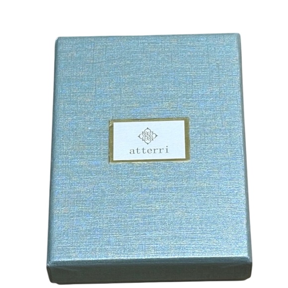 Atterri Bracelet, Bright Gold, 8 Charms, Hearts Star, Cubic Zircon Genuine Shell - Picture 8 of 8